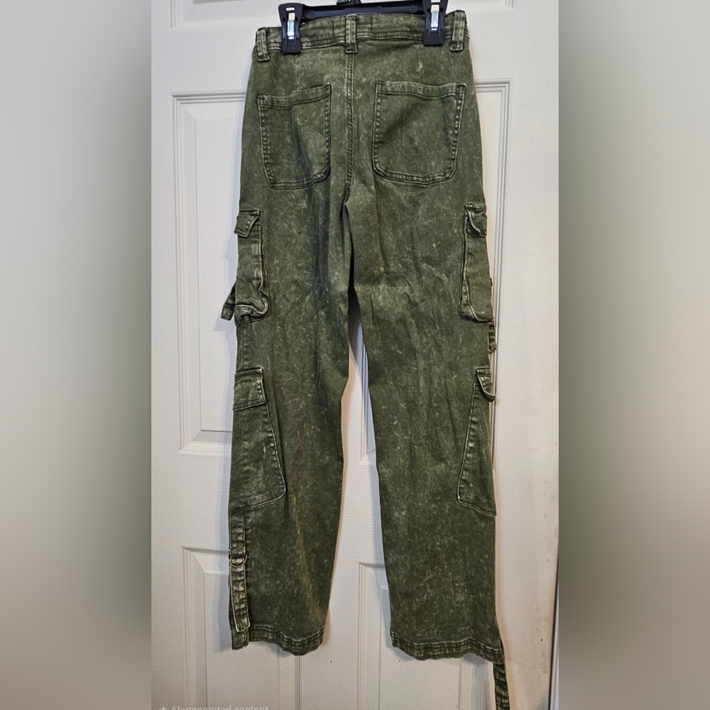 Women's Olive Cargo Pants